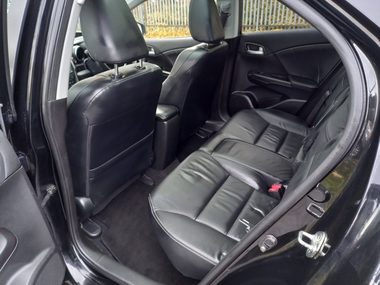 Used Honda Civic 2015 for sale - 76555210: Photo 24