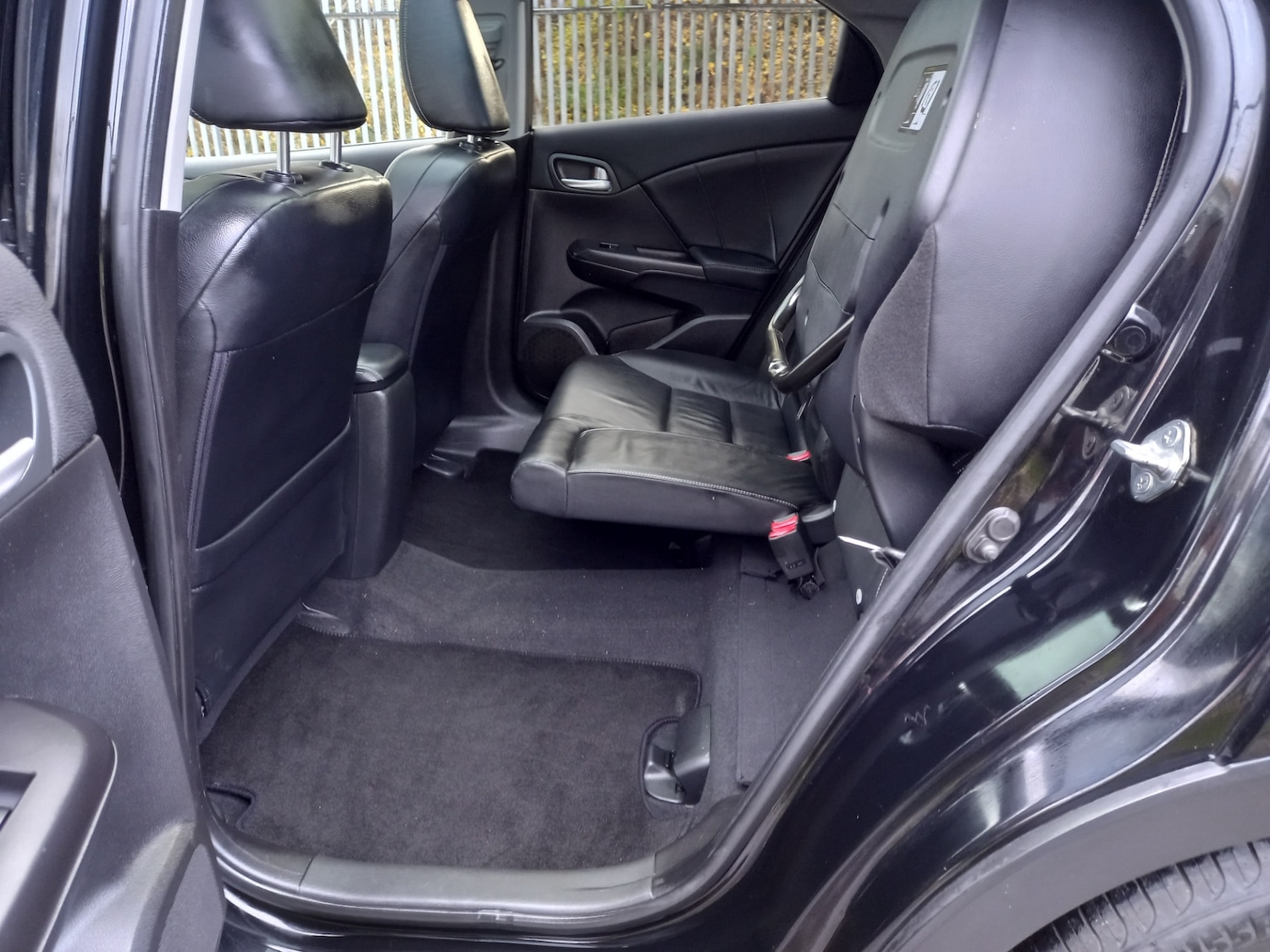 Used Honda Civic 2015 for sale - 76555210: Photo 27