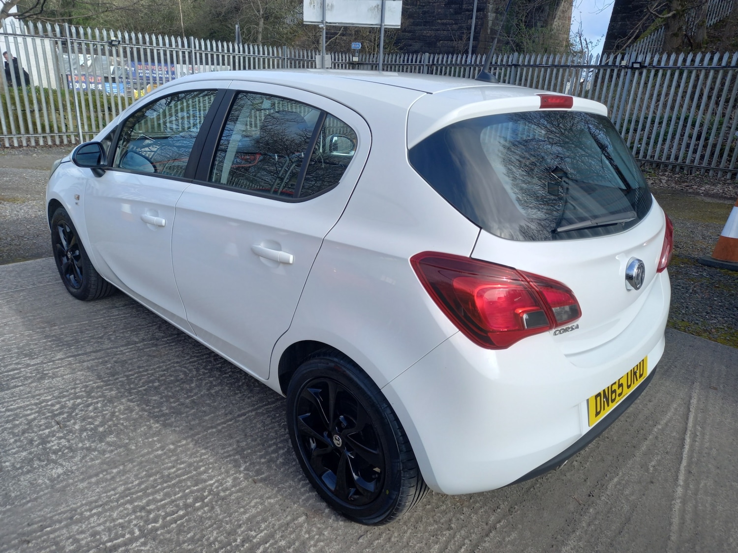 Used Vauxhall Corsa 2015 for sale - 78177464: Photo 3