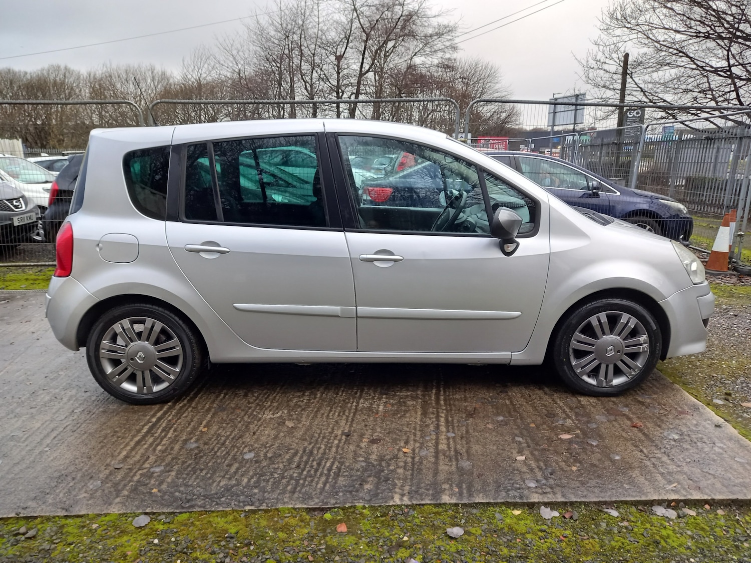 Used Renault Grand Modus 2011 for sale - 76846122: Photo 11