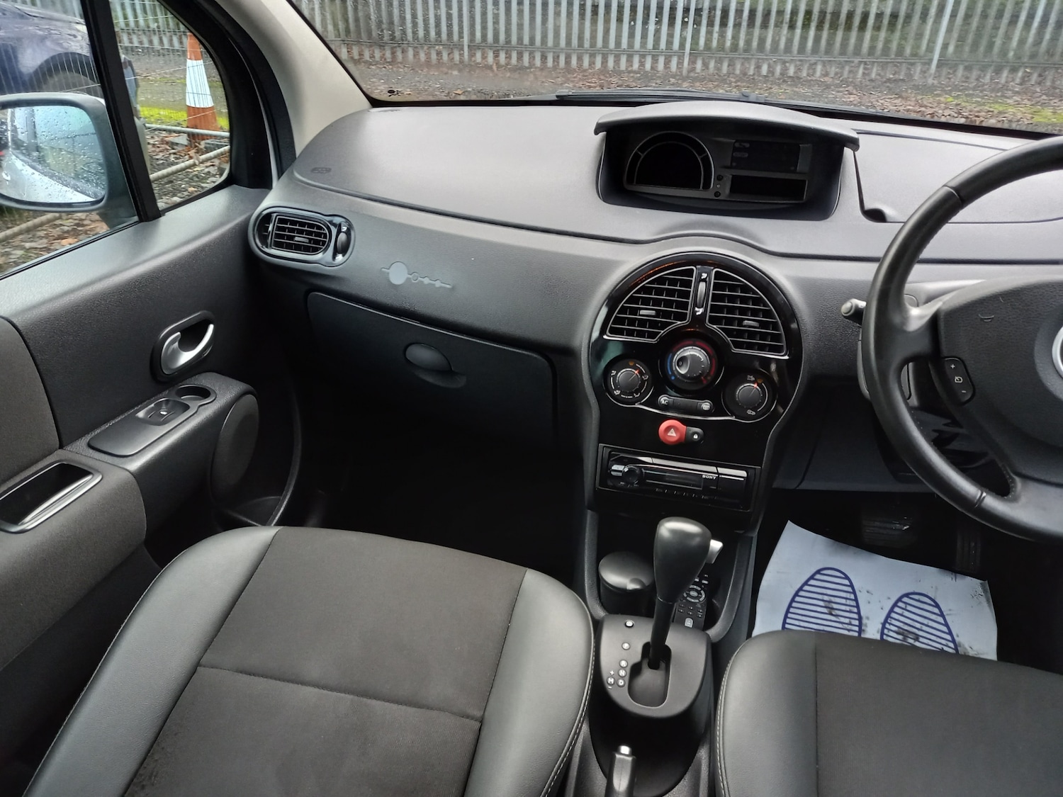 Used Renault Grand Modus 2011 for sale - 76846122: Photo 16