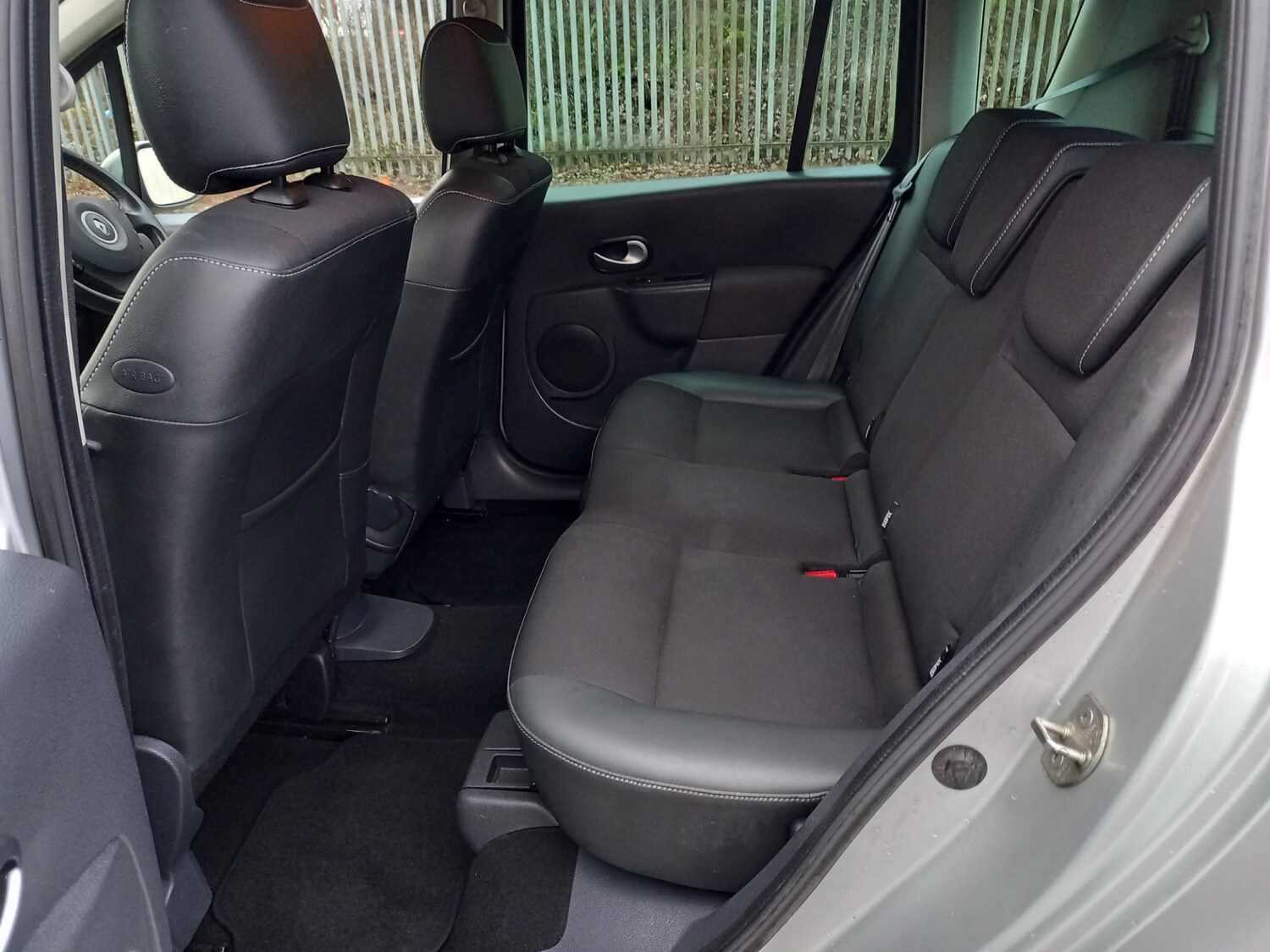 Used Renault Grand Modus 2011 for sale - 76846122: Photo 25