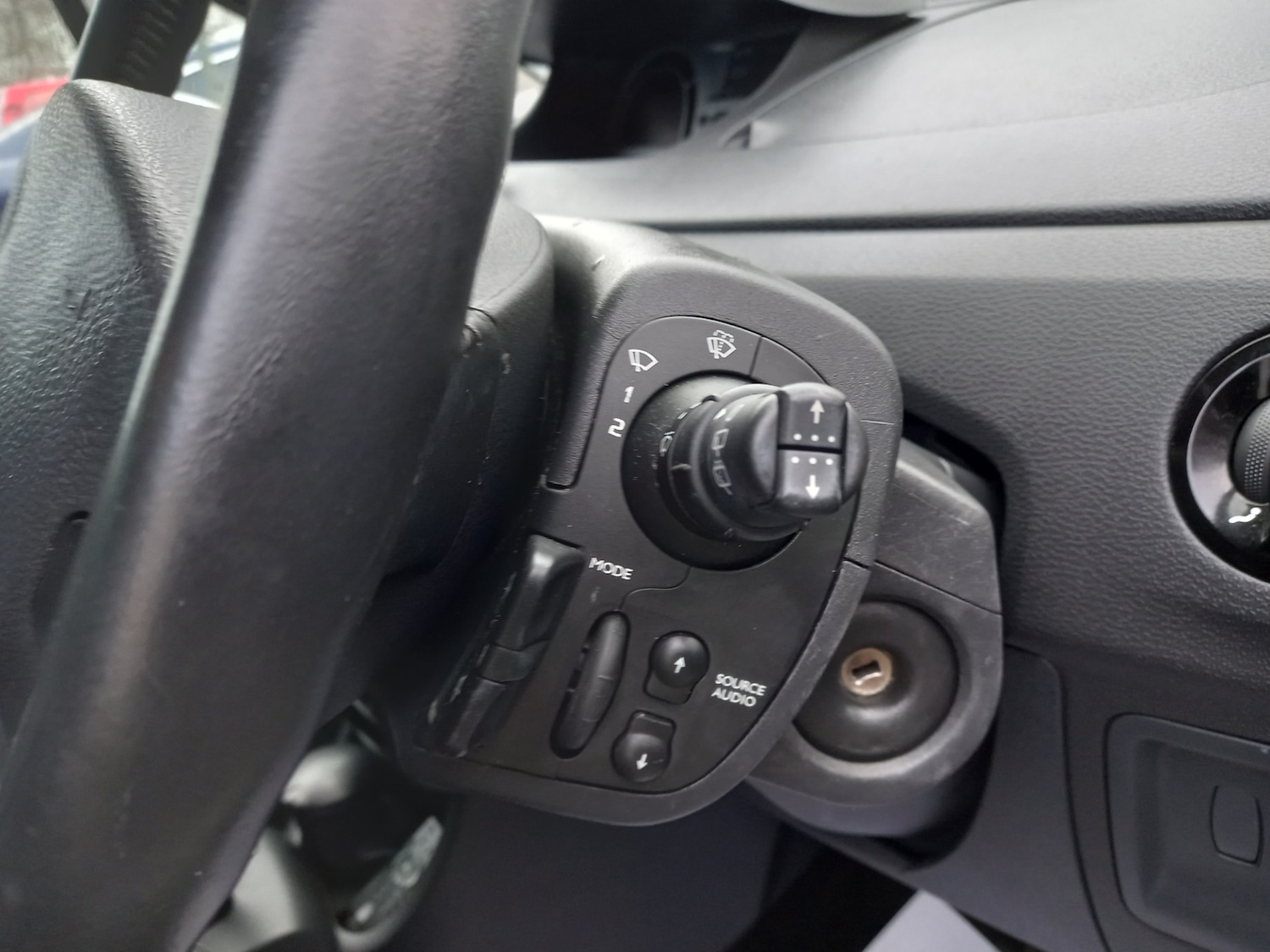 Used Renault Grand Modus 2011 for sale - 76846122: Photo 32