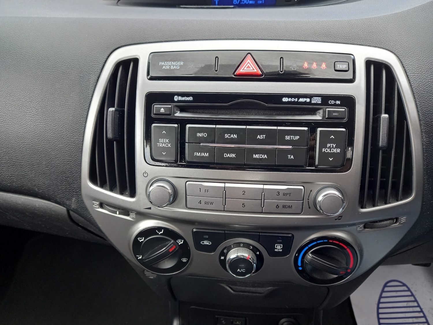 Used Hyundai i20 2014 for sale - 78067621: Photo 33