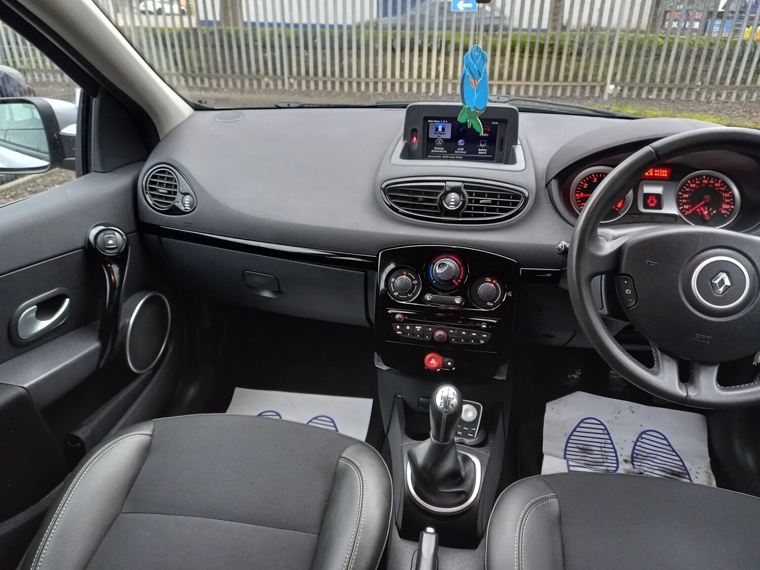 Used Renault Clio 2012 for sale - 77701947: Photo 11