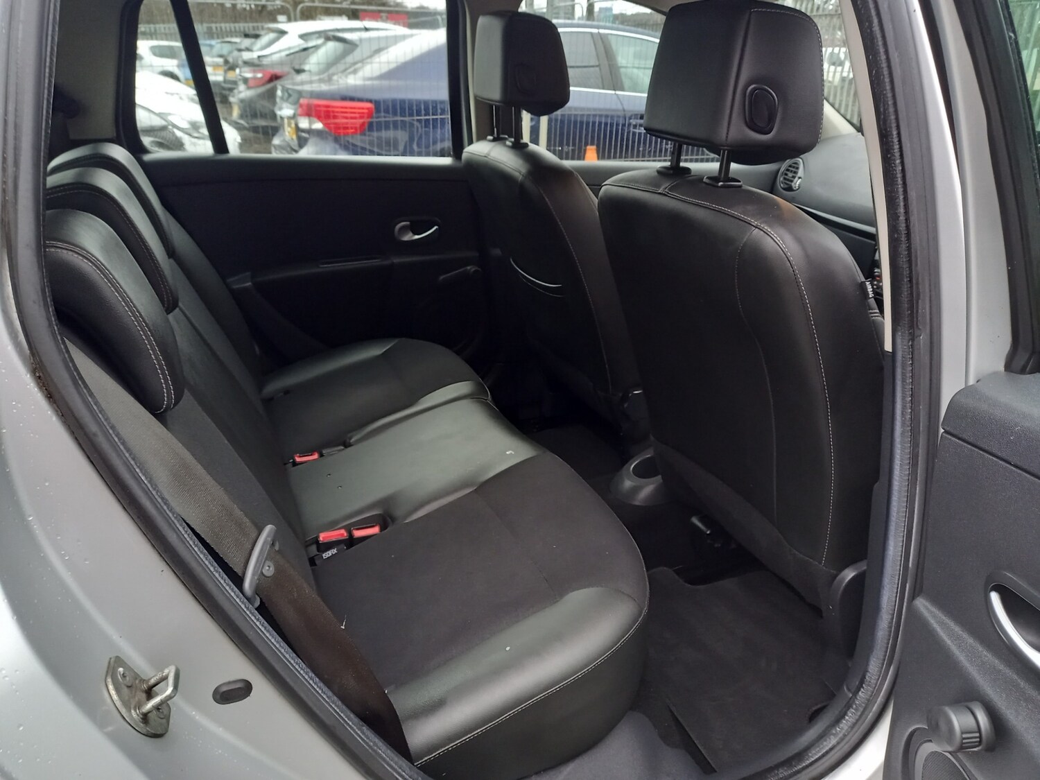 Used Renault Clio 2012 for sale - 77701947: Photo 13