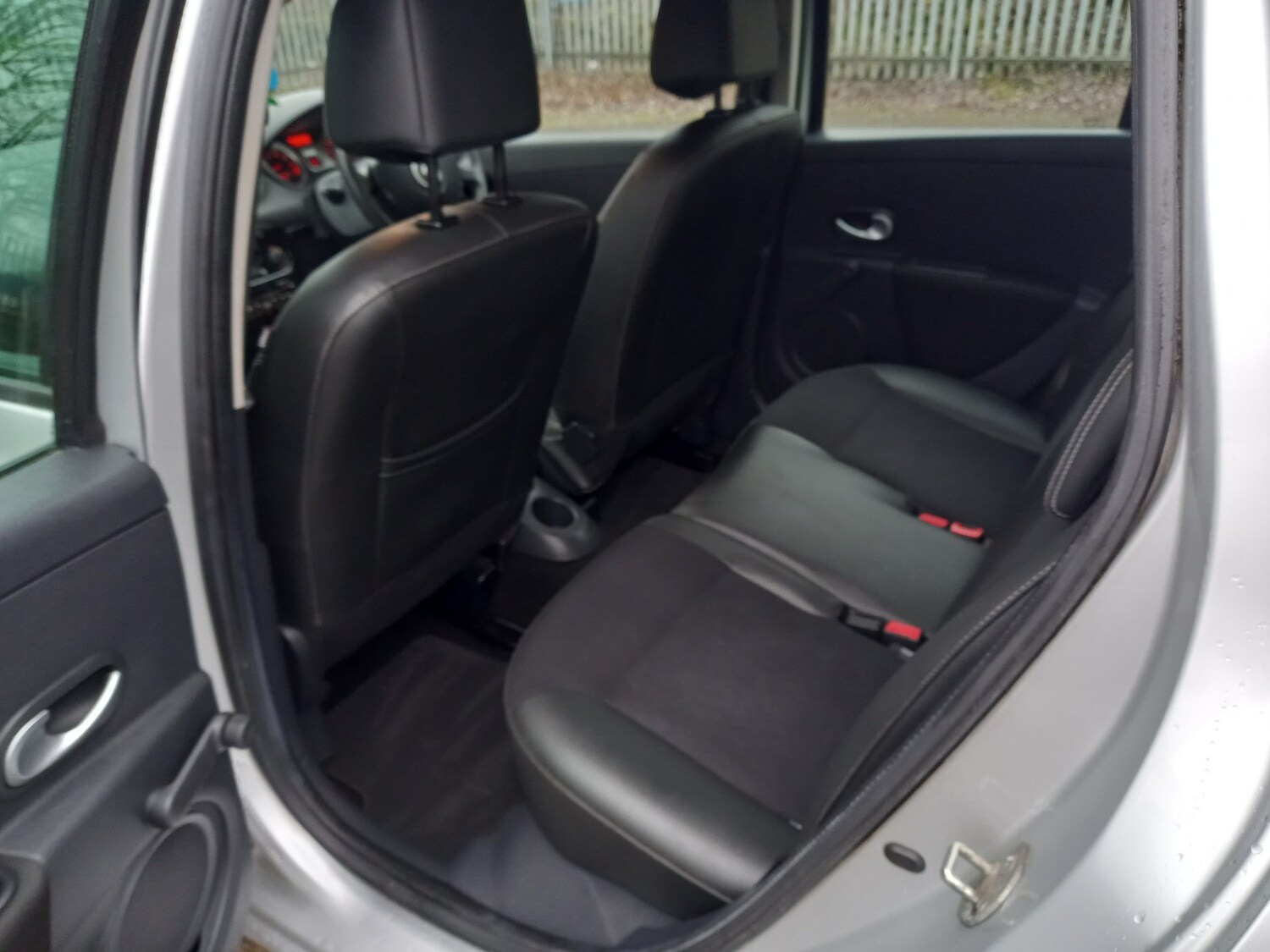 Used Renault Clio 2012 for sale - 77701947: Photo 18