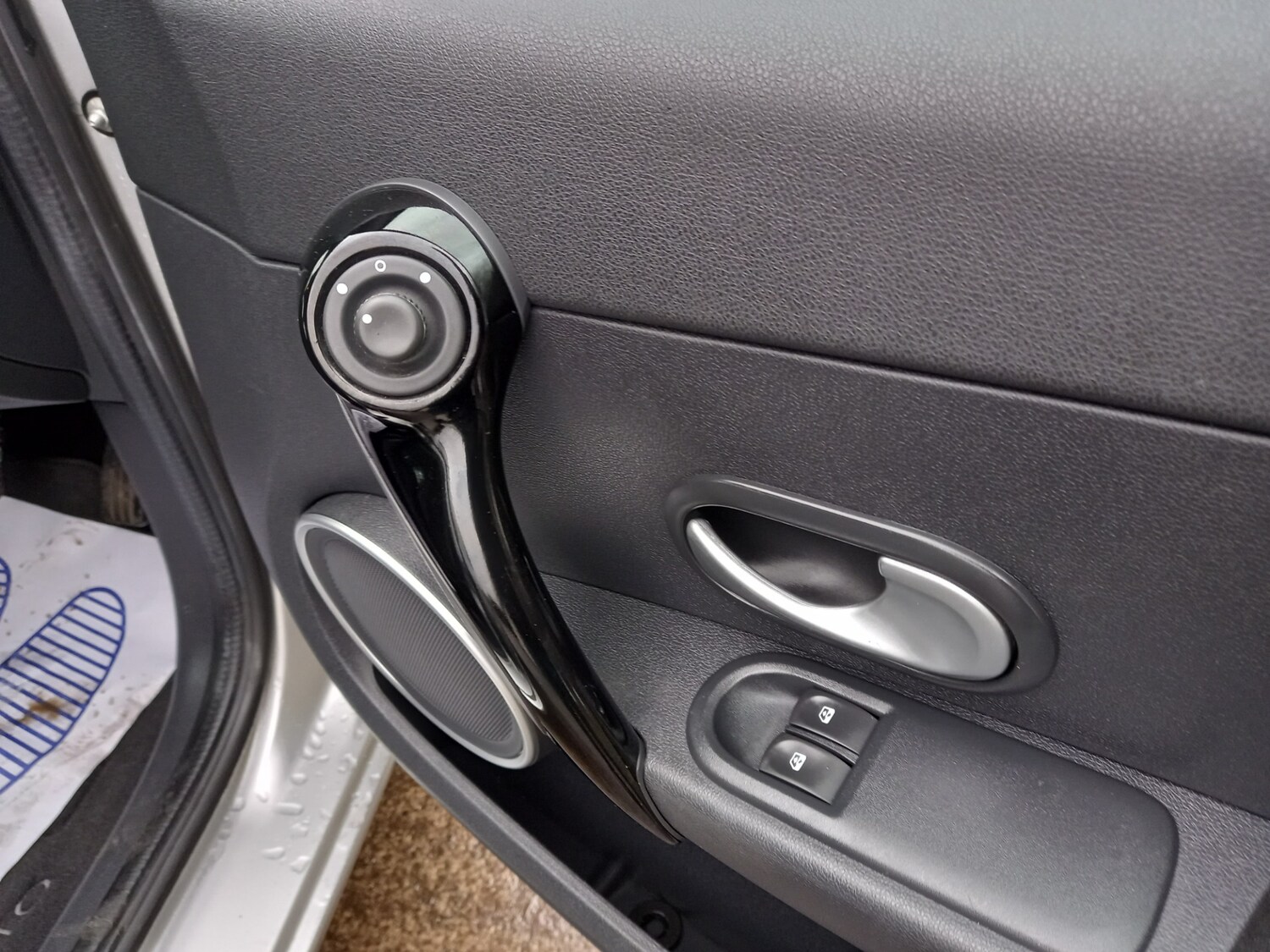 Used Renault Clio 2012 for sale - 77701947: Photo 23