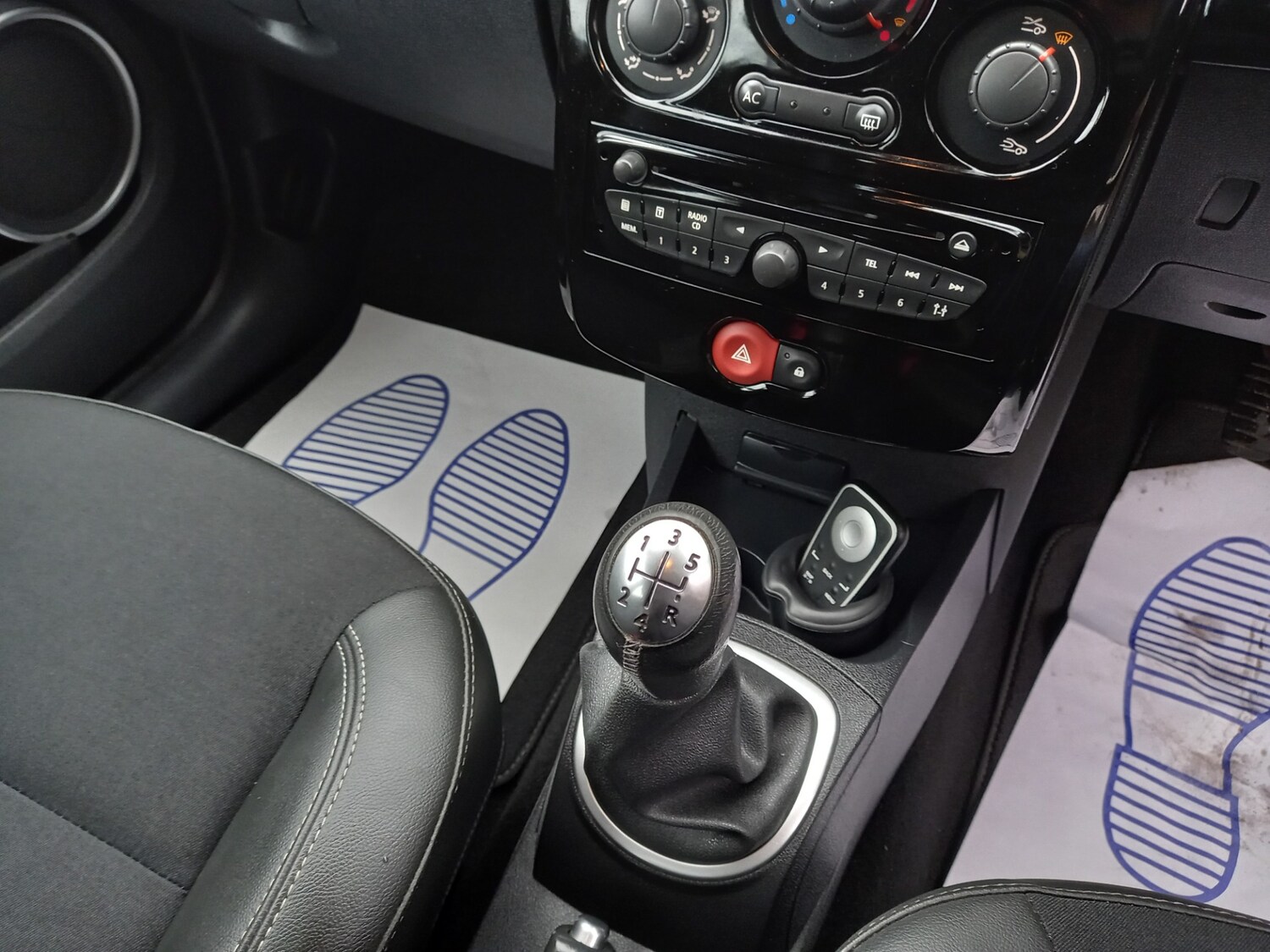 Used Renault Clio 2012 for sale - 77701947: Photo 25