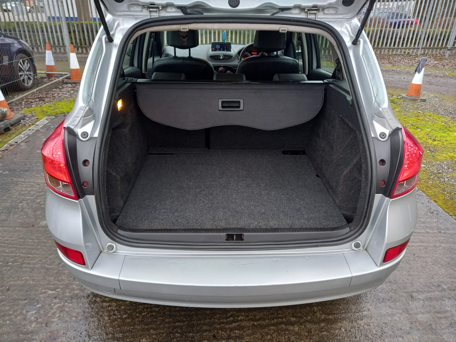 Used Renault Clio 2012 for sale - 77701947: Photo 30