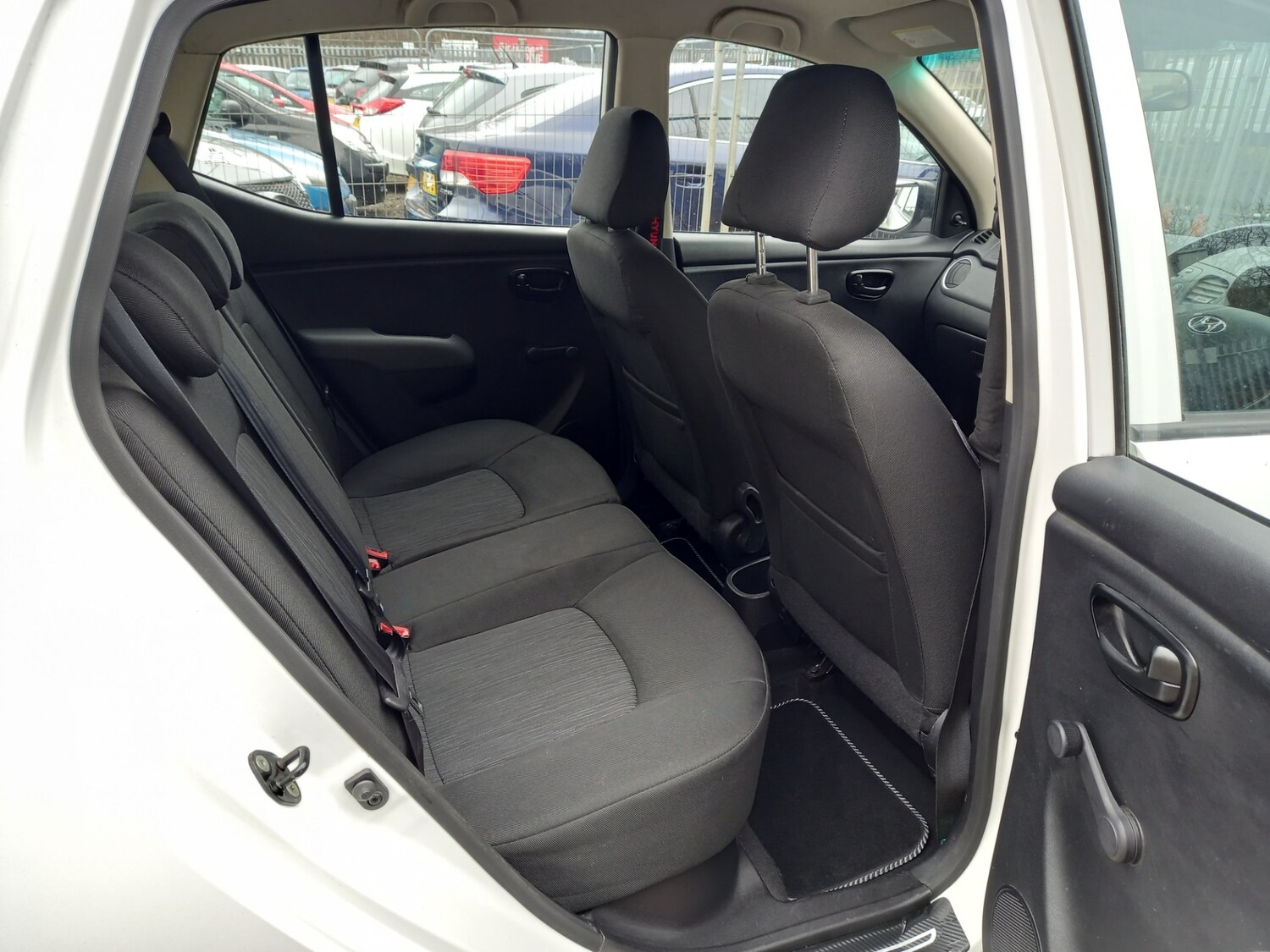 Used Hyundai i10 2013 for sale - 78027854: Photo 16