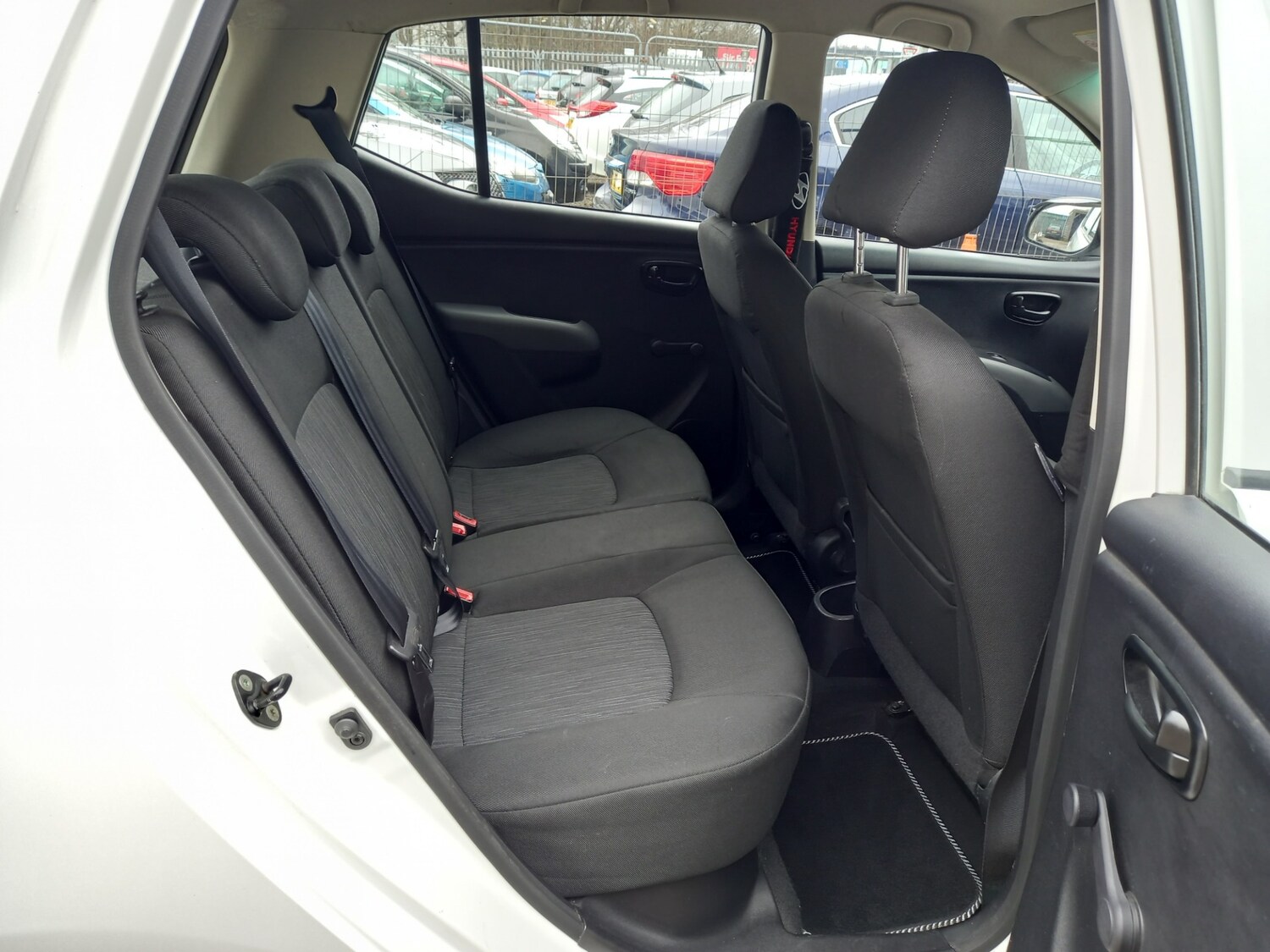 Used Hyundai i10 2013 for sale - 78027854: Photo 17