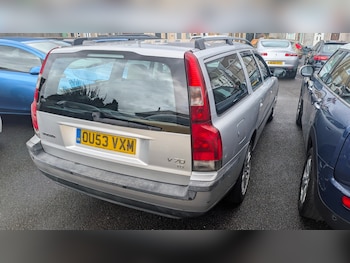Used Volvo V70 2003 for sale - 79467771: Photo