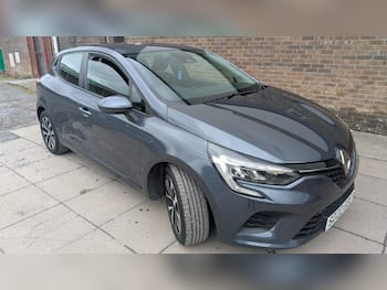 Used Renault Clio 2022 for sale - 79787427: Photo