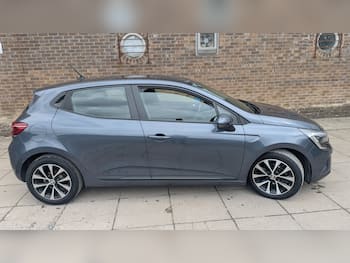 Used Renault Clio 2022 for sale - 79787427: Photo