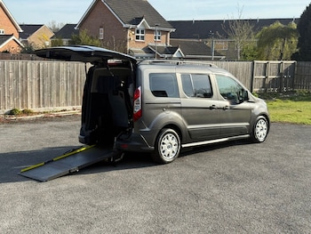 Used Ford Grand Tourneo Connect 2019 for sale - 78162940: Photo