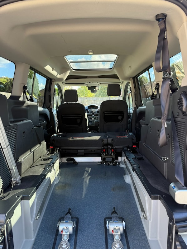 Used Ford Grand Tourneo Connect 2017 for sale - 76036331: Photo 13