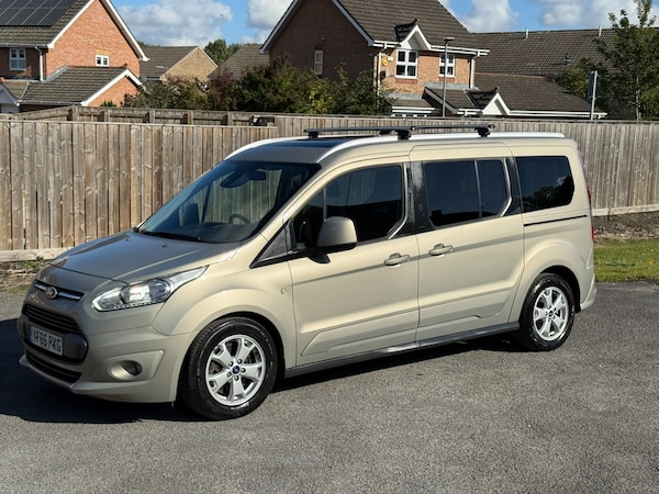 Used Ford Grand Tourneo Connect 2017 for sale - 76036331: Photo 5