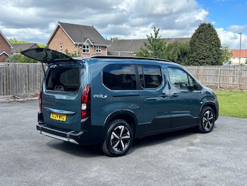 Used Peugeot Rifter 2024 for sale - 78647025: Photo