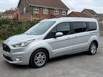 Used Ford Grand Tourneo Connect 2020 for sale - 76302143: Photo