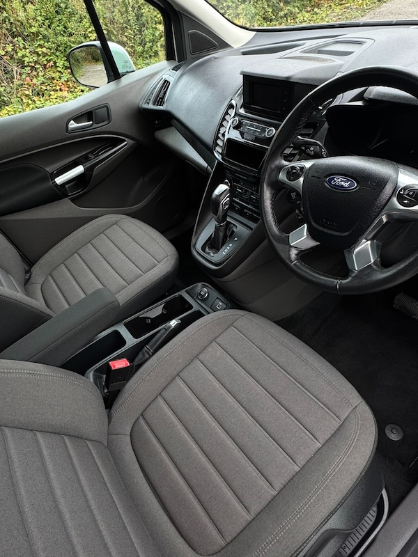 Used Ford Grand Tourneo Connect 2020 for sale - 76302143: Photo 6