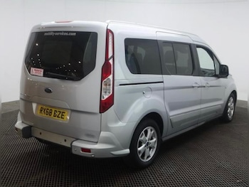 Used Ford Grand Tourneo Connect 2018 for sale - 77476831: Photo