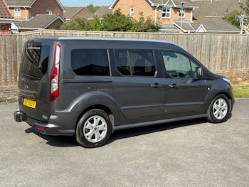 Used Ford Grand Tourneo Connect 2018 for sale - 75558585: Photo