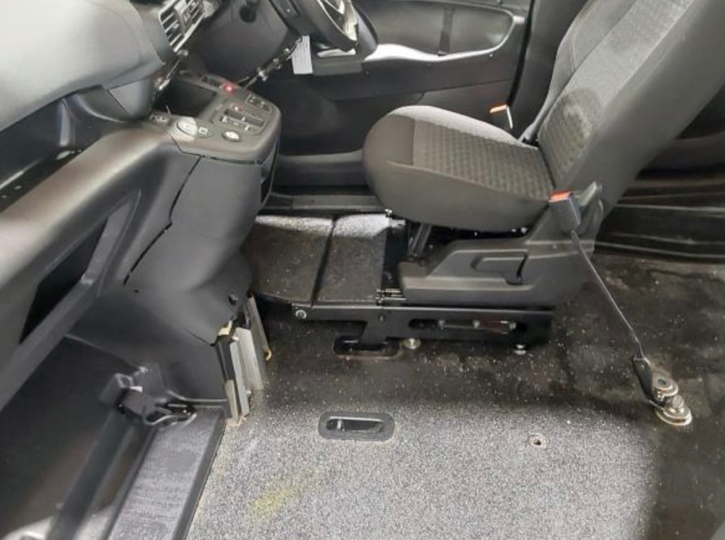 Used Peugeot Rifter 2024 for sale - 77529797: Photo 8