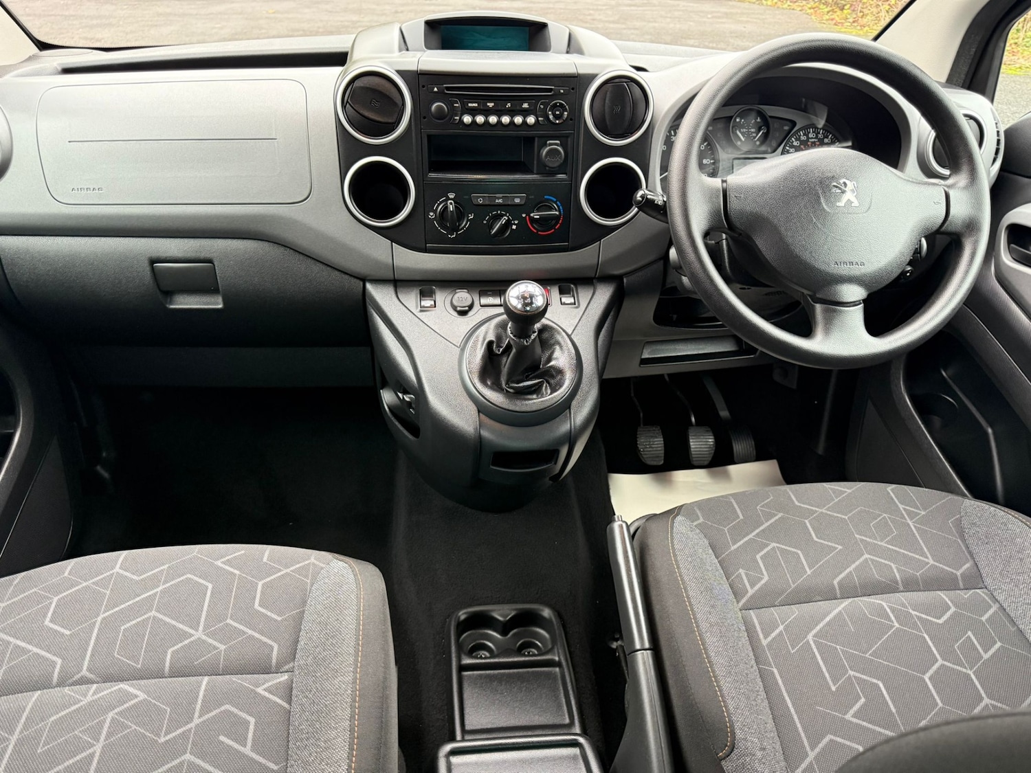 Used Peugeot Partner Tepee 2019 for sale - 76720157: Photo 10