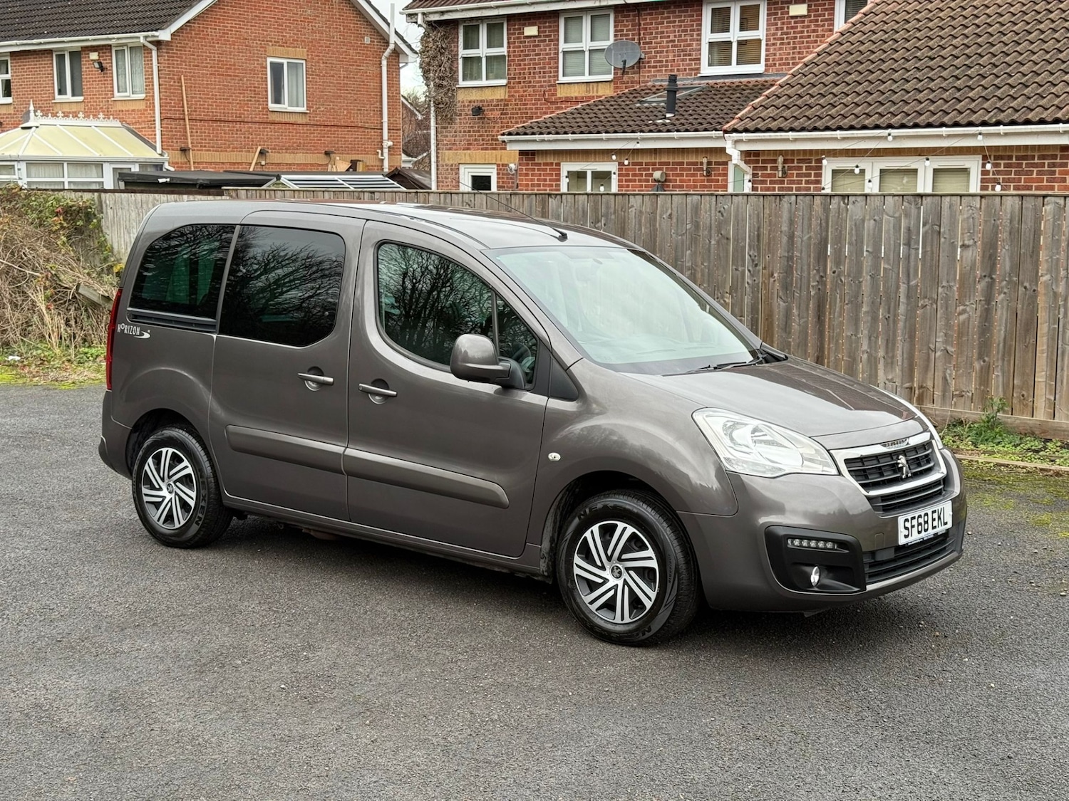 Used Peugeot Partner Tepee 2019 for sale - 76720157: Photo 2