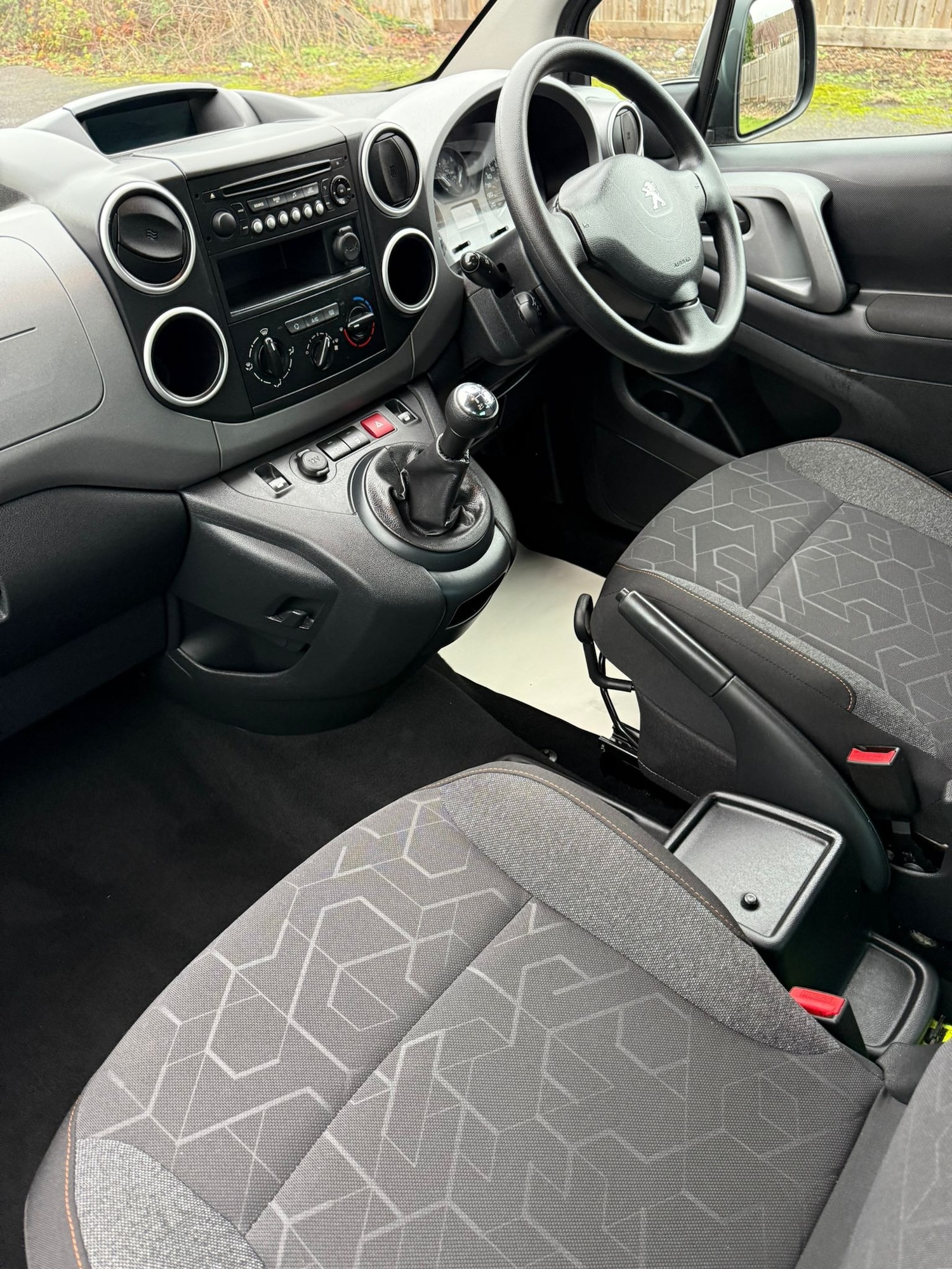 Used Peugeot Partner Tepee 2019 for sale - 76720157: Photo 9