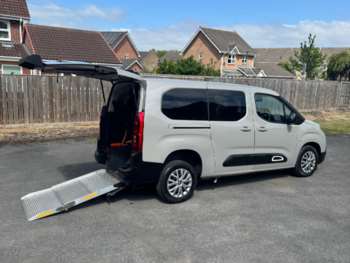 2022 (22) - 1.5 BlueHDi 100 Feel XL 5dr [7 seat] [6 Speed]