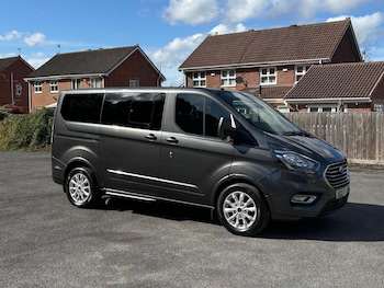 Used Ford Tourneo Custom 2019 for sale - 79599620: Photo