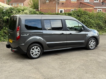 Used Ford Grand Tourneo Connect 2020 for sale - 75774569: Photo