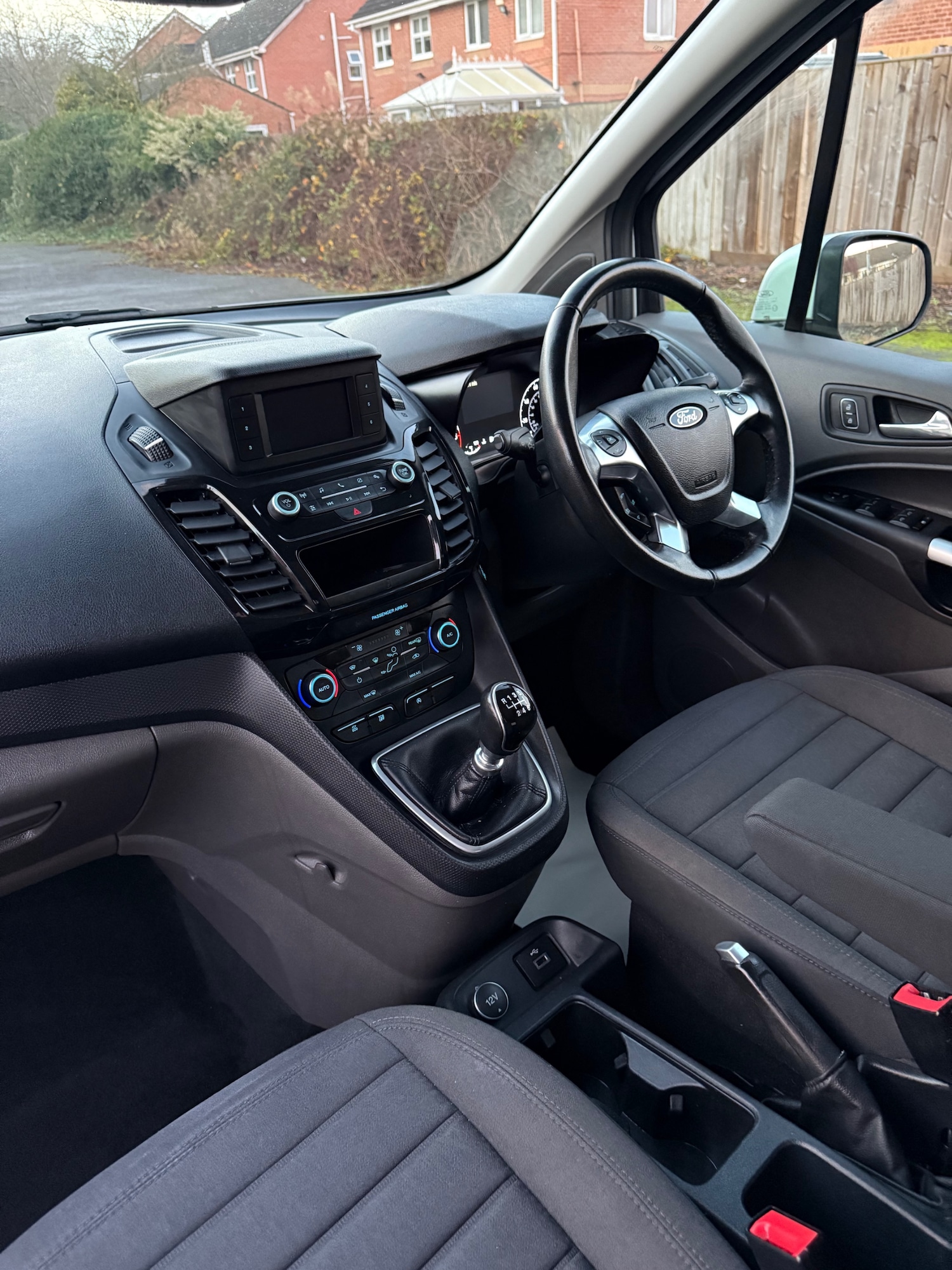 Used Ford Grand Tourneo Connect 2019 for sale - 76963592: Photo 9