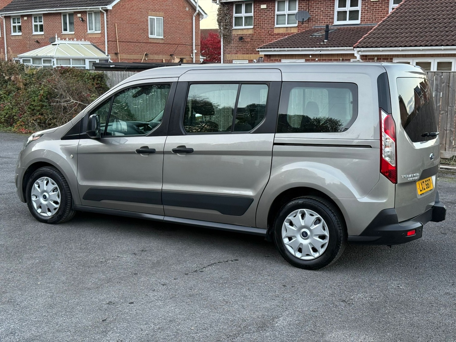 Used Ford Grand Tourneo Connect 2018 for sale - 76402602: Photo 5