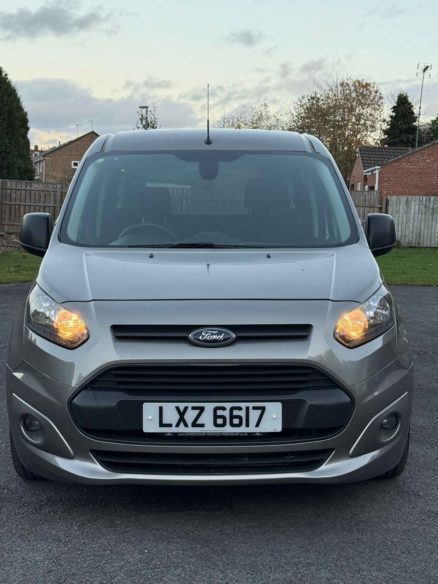 Used Ford Grand Tourneo Connect 2018 for sale - 76402602: Photo 6