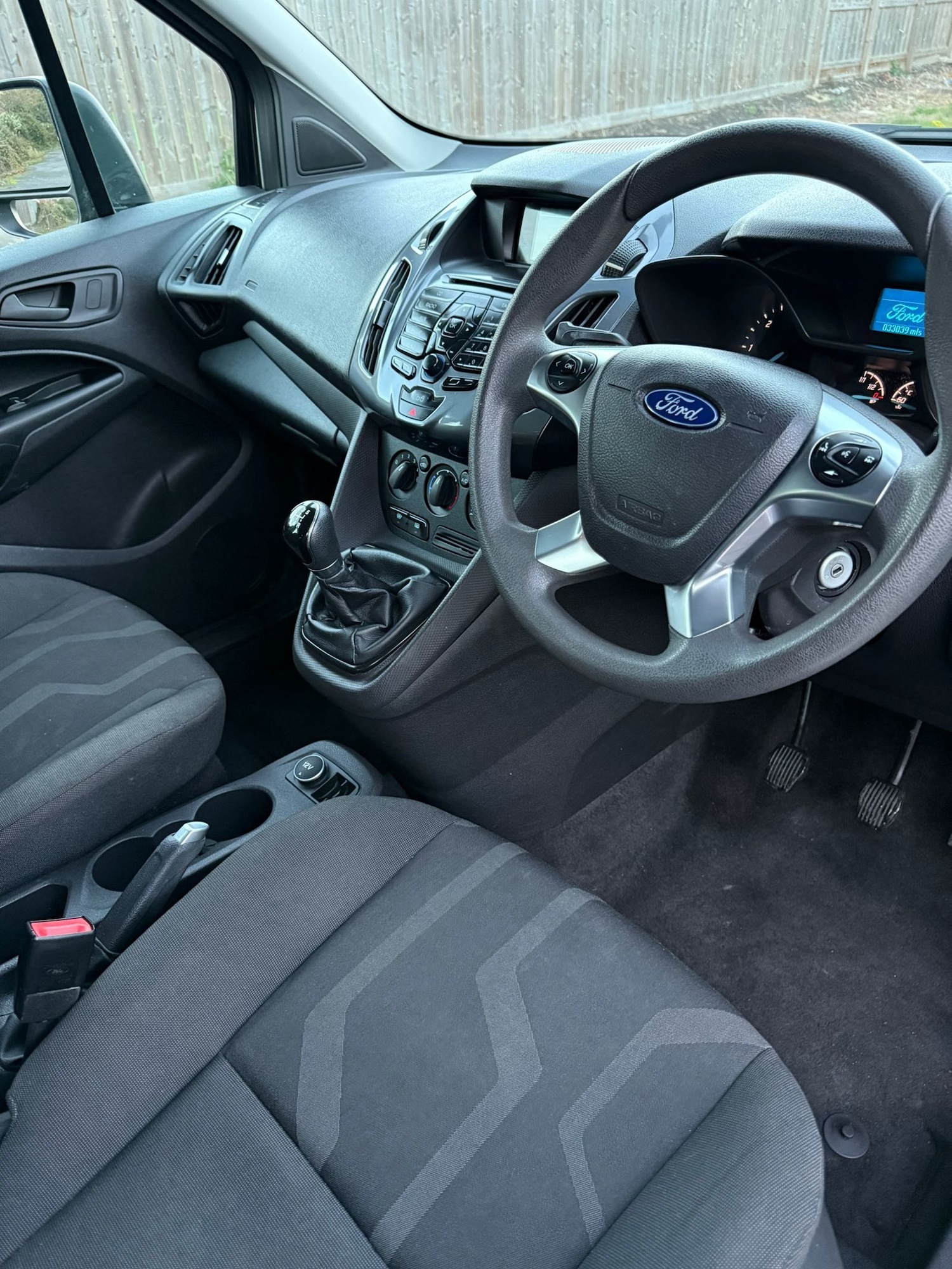 Used Ford Grand Tourneo Connect 2018 for sale - 76402602: Photo 8