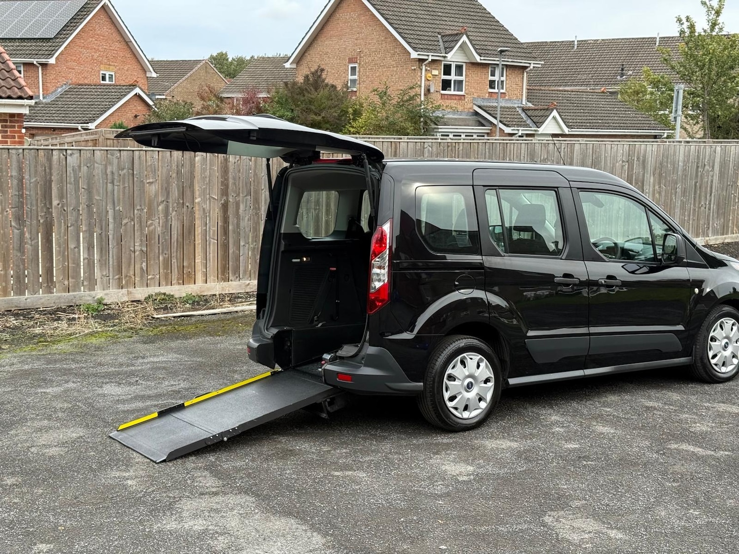 Used Ford Tourneo Connect 2018 for sale - 76231822: Photo 1