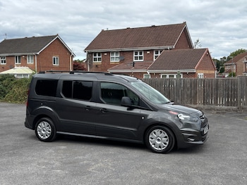 Used Ford Grand Tourneo Connect 2019 for sale - 79459354: Photo