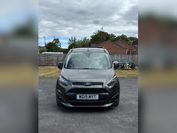 Used Ford Grand Tourneo Connect 2019 for sale - 79459354: Photo