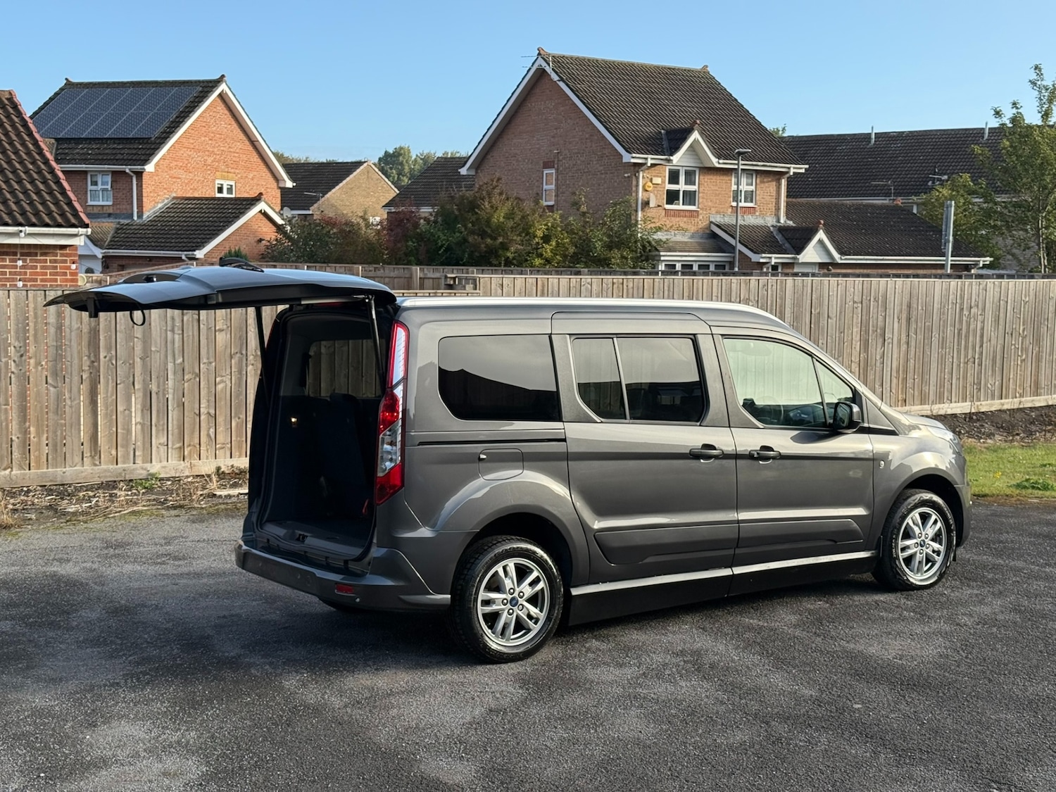 Used Ford Grand Tourneo Connect 2020 for sale - 76076520: Photo 10