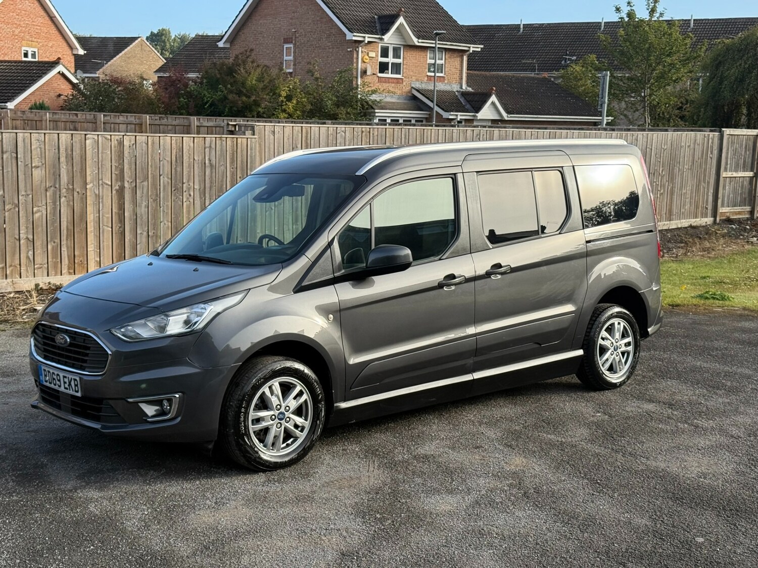 Used Ford Grand Tourneo Connect 2020 for sale - 76076520: Photo 2