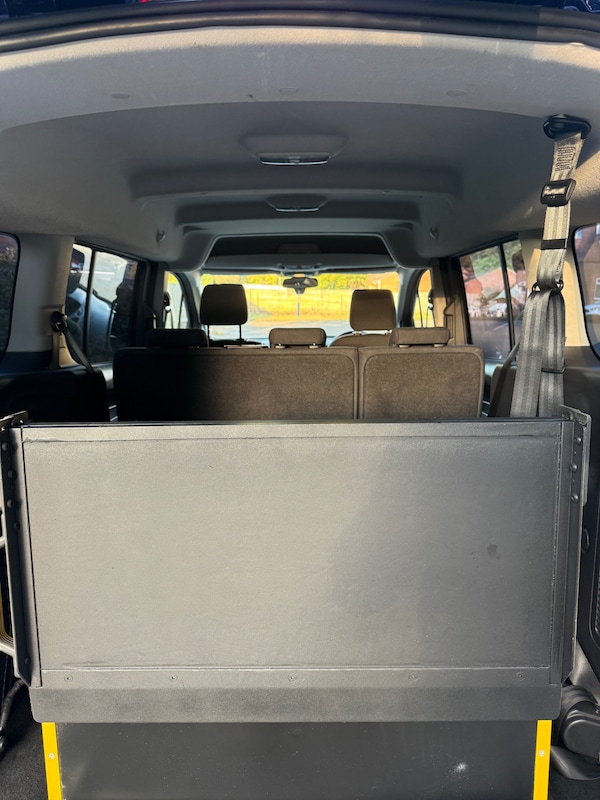 Used Ford Grand Tourneo Connect 2017 for sale - 75518118: Photo 12