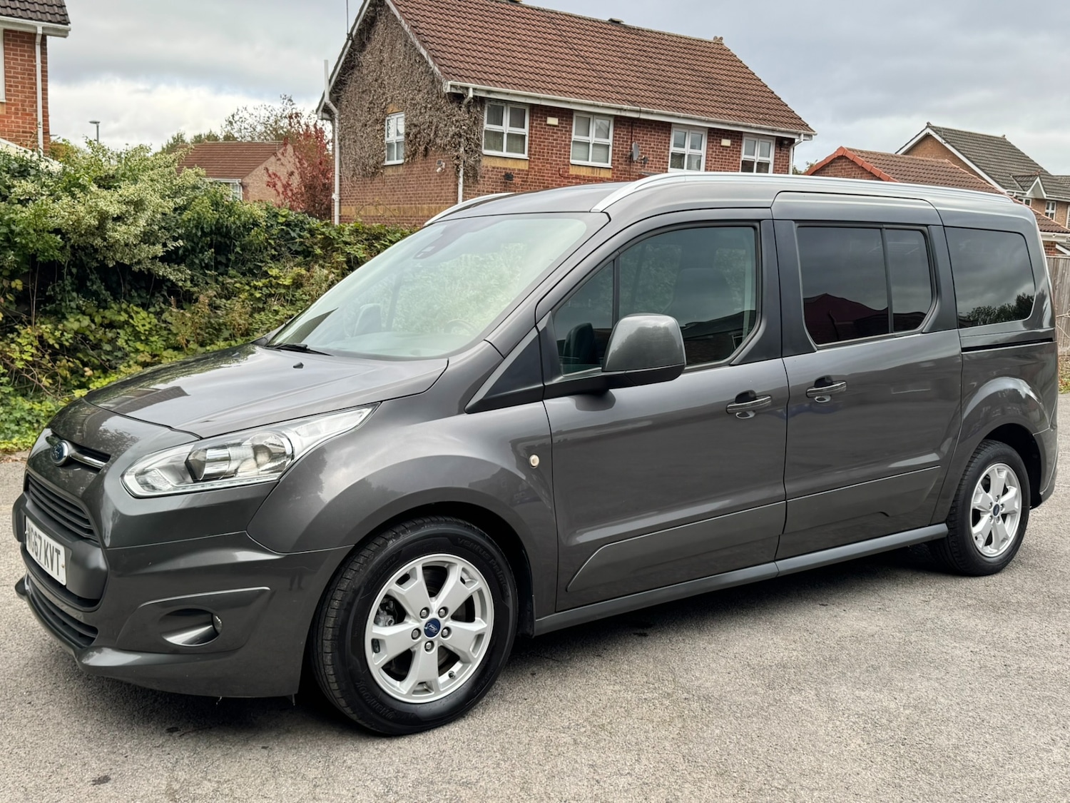 Used Ford Grand Tourneo Connect 2017 for sale - 76231495: Photo 3