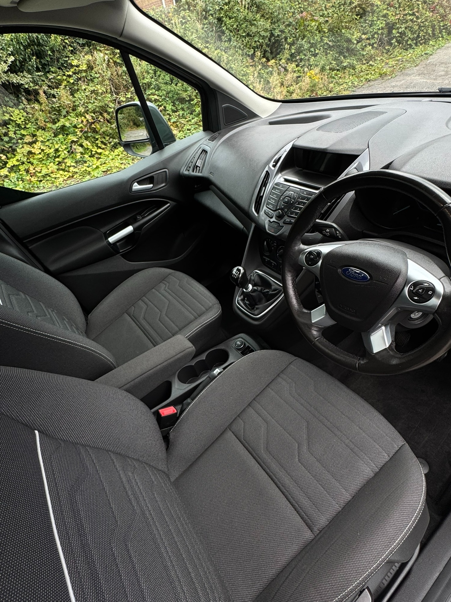 Used Ford Grand Tourneo Connect 2017 for sale - 76231495: Photo 5