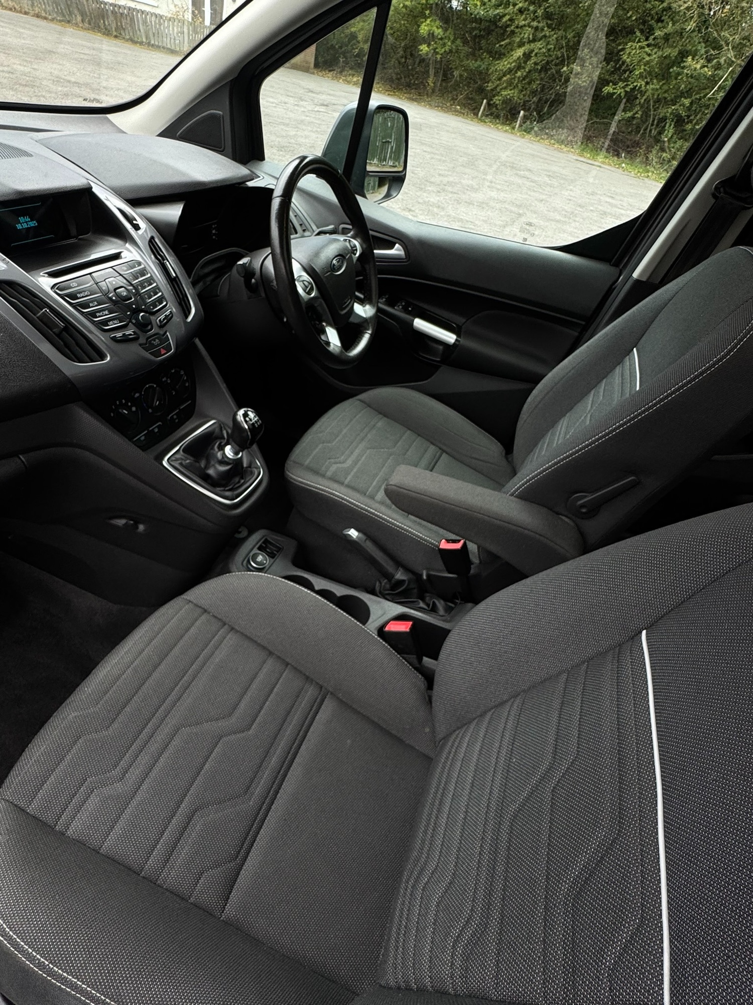 Used Ford Grand Tourneo Connect 2017 for sale - 76231495: Photo 6