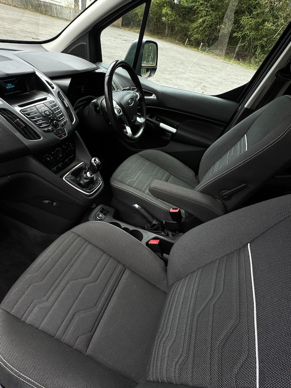 Used Ford Grand Tourneo Connect 2017 for sale - 76231495: Photo 6