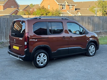 Used Peugeot Rifter 2020 for sale - 77019061: Photo