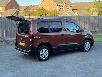 Used Peugeot Rifter 2020 for sale - 77019061: Photo